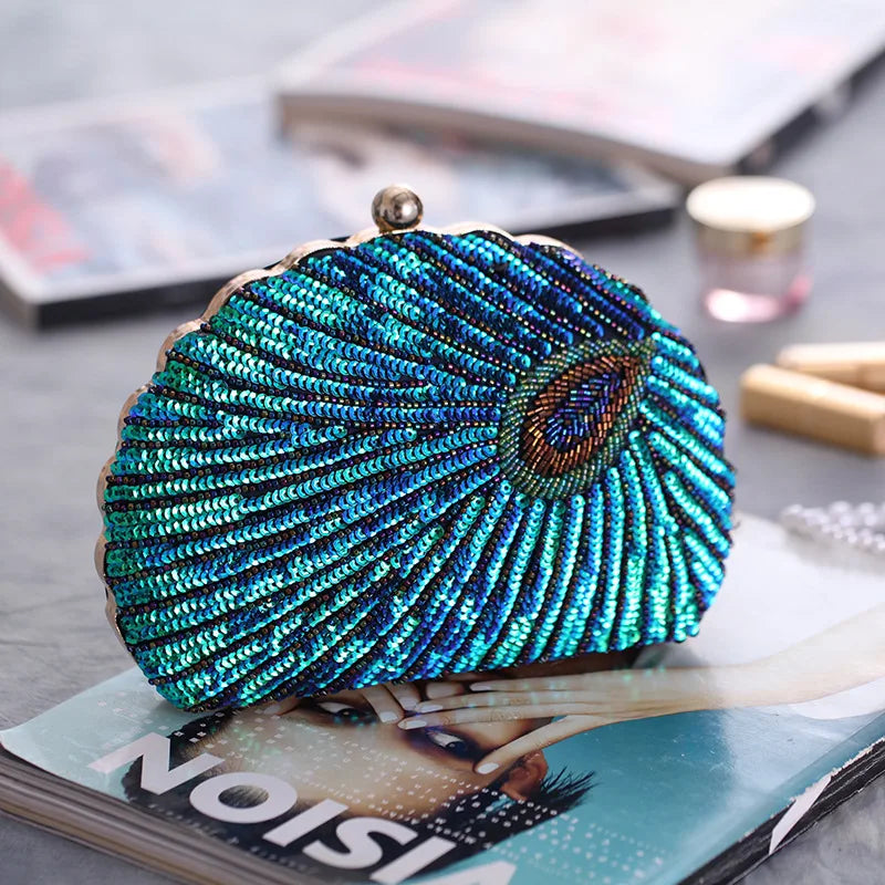 Multi-Pocket Hard Shell Clutch