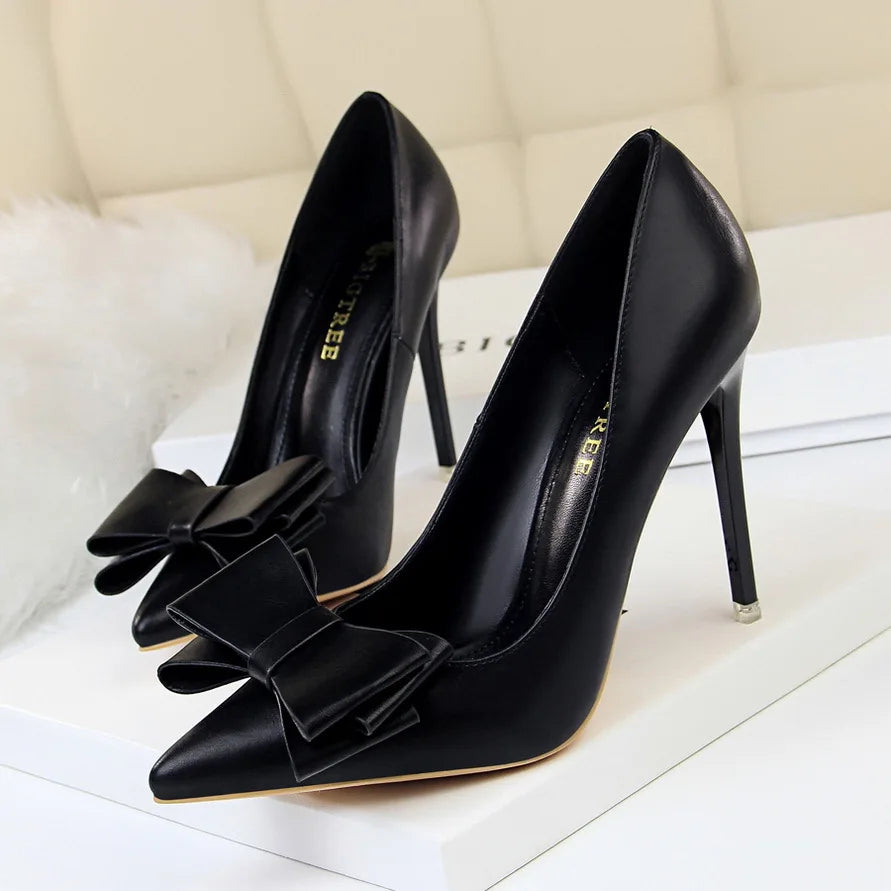 Handmade Pointed Bow Heel Pumps