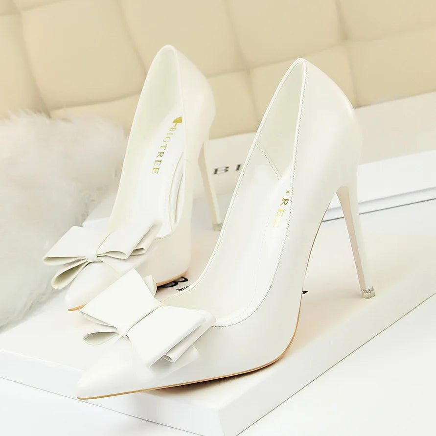 Handmade Pointed Bow Heel Pumps