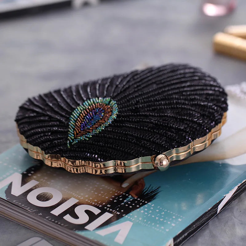 Multi-Pocket Hard Shell Clutch